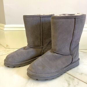 BearPaw, women’s size 10 gray sheepskin suede leather fleece line comfort boots